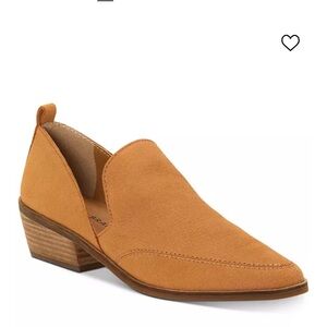 Women's Mahzan Chop-out Pointed Toe Loafers
